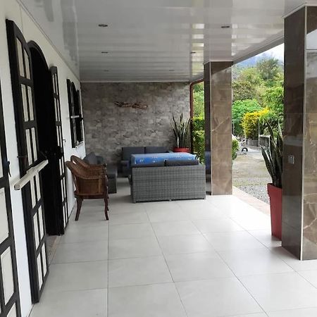 Charmante Maison Au Coeur Des 3 Montagnes Salazie Exterior foto